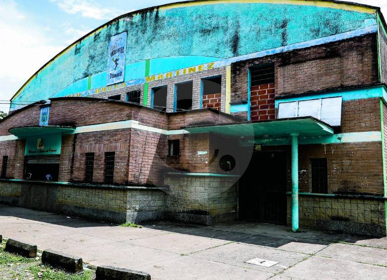 El coliseo de Turbo, en visible mal estado, será recuperado con cerca de $11.000 millones del Ocad. FOTO jaime pérez