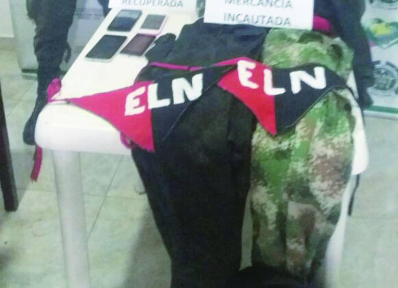 En el operativo contra alias ‘Chico’ fueron decomisadas tres pistolas 9 milímetros y una granada de fragmentación. FOTO COLPRENSA