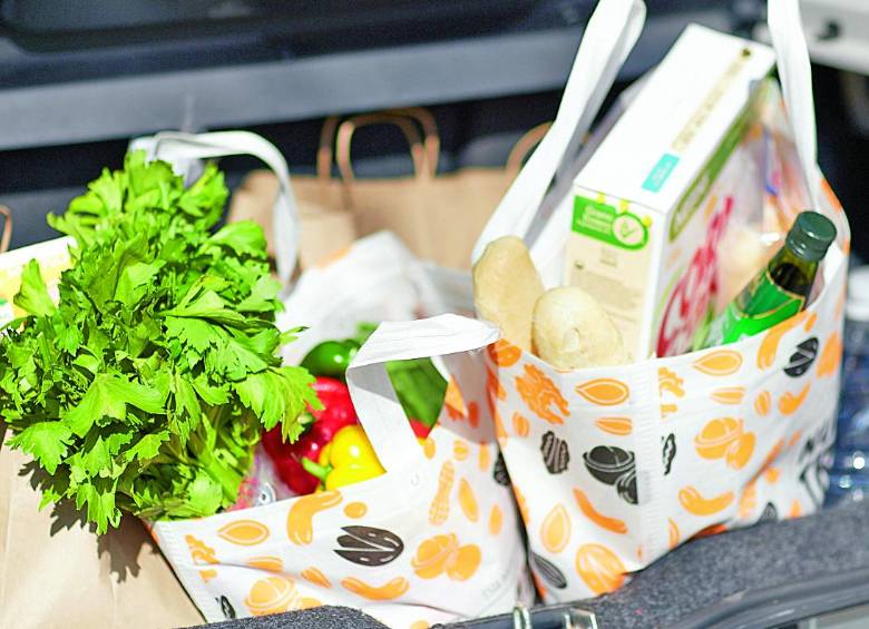 Esta aplicación presta servicios a domicilio en alianza con supermercados y tiendas especializadas. FOTO CORTESÍA