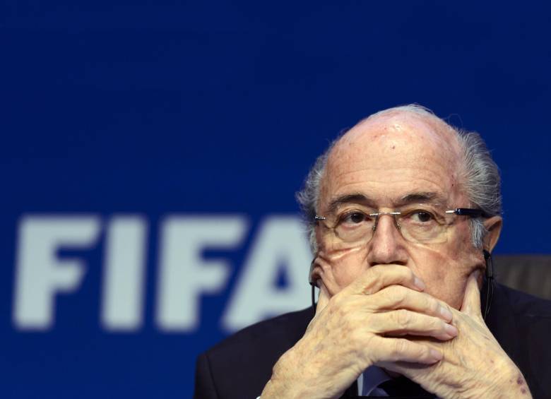 Nuevos escándalos deberá afrontar la Fifa, señalan dirigentes de distintos países. Joseph Blatter aguarda para actuar. FOTO AFP