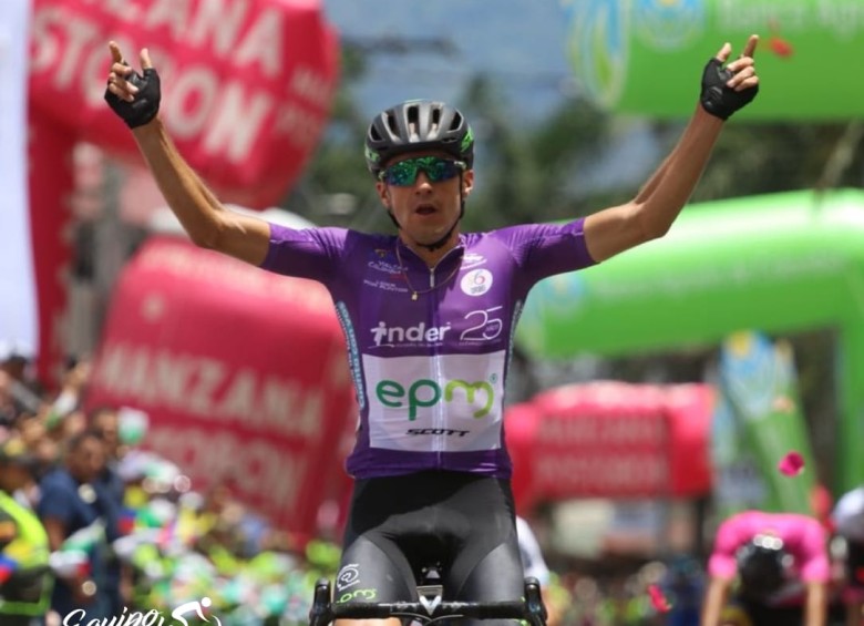 Juan Pablo Suárez ajustó su cuarta victoria de etapa en una Vuelta a Colombia y se acerca al liderato. FOTO CORTESÍA EPM
