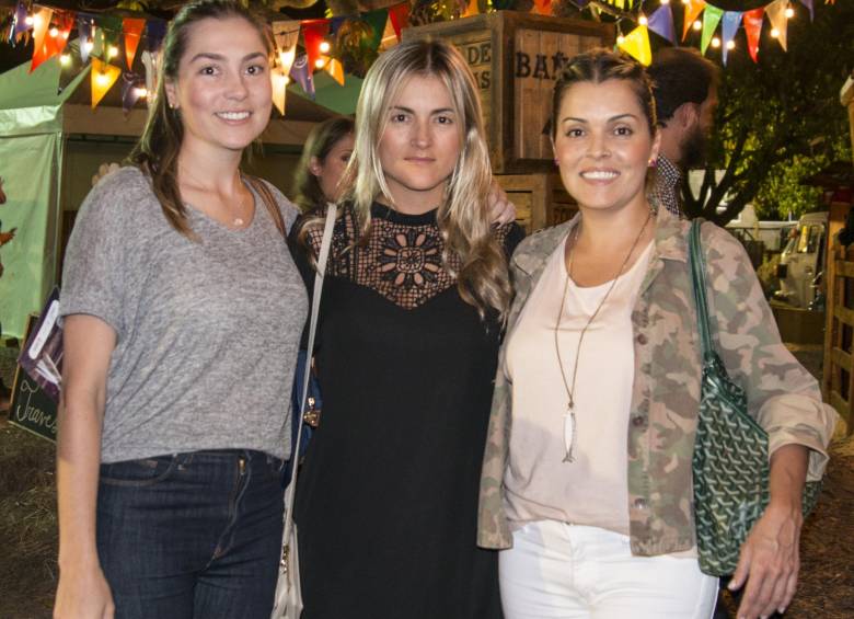 Lorena Mezguer, Marcela Arango y Catalina Arango. Foto Cámara Lúcida.
