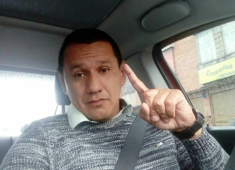 Marlon Marín, nació el 27 de febrero de 1979 en Florencia, Caquetá. Fue capturado el pasado 9 de abril en Bogotá junto a Jesús Santrich (derecha abajo) y otros dos hombres, acusados de hacer parte de una red que buscaba enviar droga a EE. UU. FOTOS Cortesía