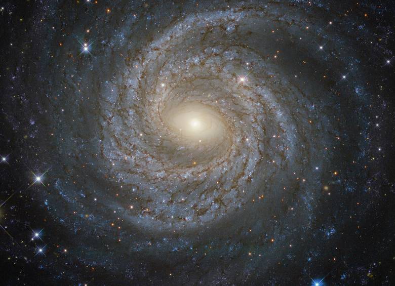 El 85 % de la materia del universo es oscura y aún no se sabe su composición. Su búsqueda permitió el nuevo hallazgo. FOTO Nasa