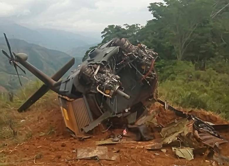 Así quedó destruido el helicóptero atacado por Farc en el que murieron 4 militares. FOTO colprensa