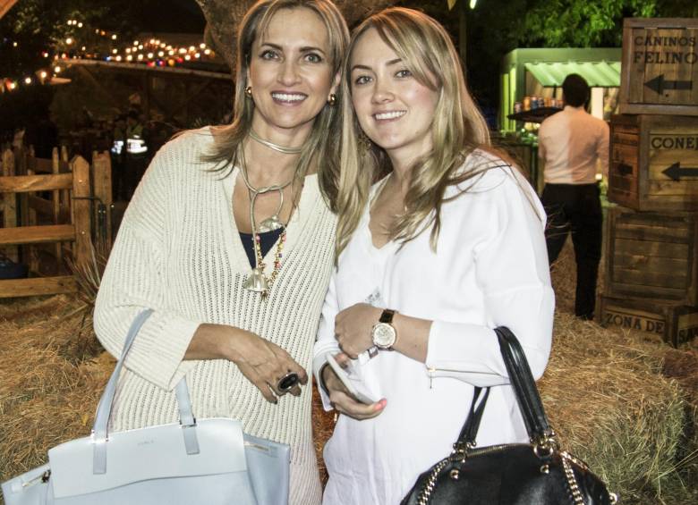 Ruth Alzate y Paulina Jaramillo. Foto Cámara Lúcida.