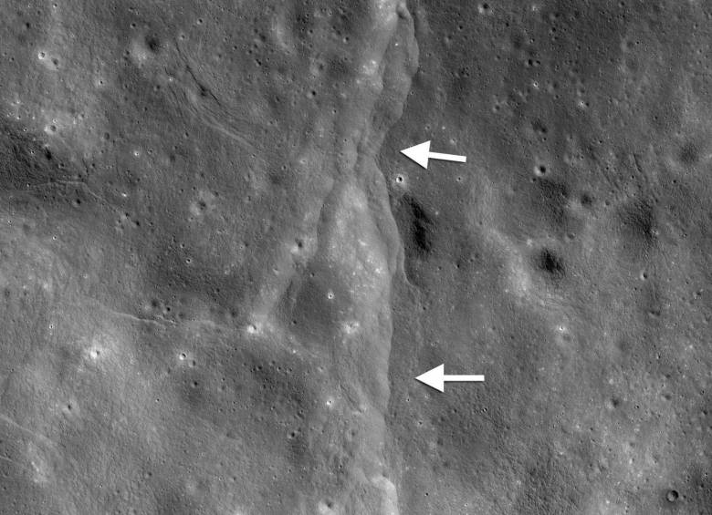 ¿La Luna se está encogiendo y arrugando?