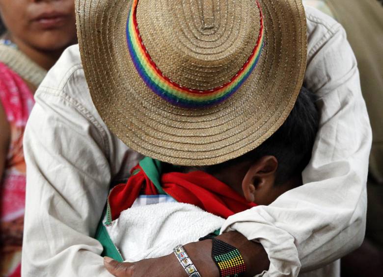 El Colombiano acompañó a la comunidad nasa, hace un mes, después del asesinado de dos comuneros por parte de las Farc. FOTO JAIME PÉREZ