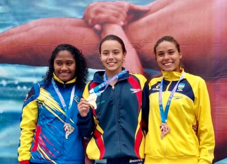 Saltadores colombianos ganaron tres oros en Suramericano de clavados