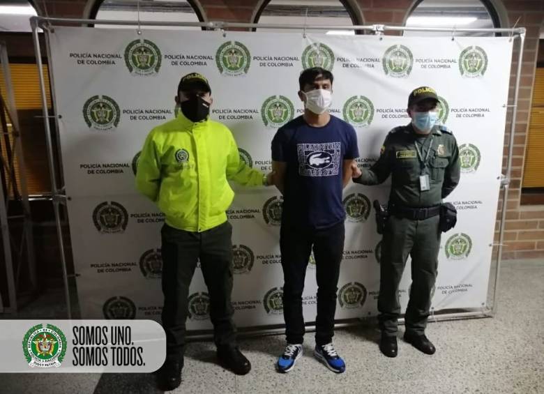La Policía acusa a alias “Lambruda” o “Brudas” de cometer extorsiones, desplazamientos forzados y acciones de sicariato en la comuna Manrique. FOTO CORTESÍA