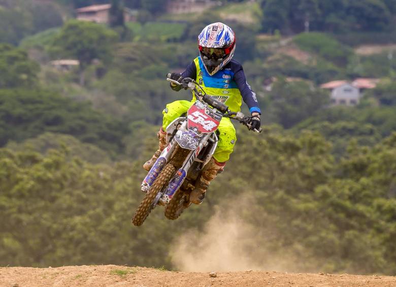 Thomas es atrevido y sin miedo para acelerar cuando debe hacerlo en la pista y más cuando compite. FOTO juan antonio sánchez