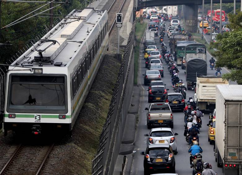 El aumento de vehículos y la falta de pericia de algunos conductores hacen aumentar incidentes viales en la ciudad. FOTO Julio C. Herrera