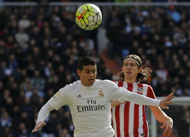 El jugador colombiano James Rodríguez salió abucheado del partido que disputó el Real Madrid ante el Atlético de Madrid, en un derby que quedó 0-1 perdiendo el conjunto merengue. FOTO AFP