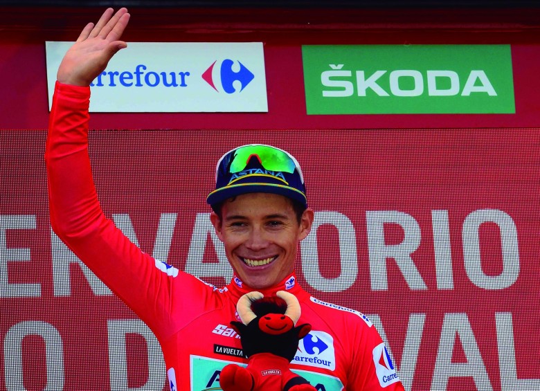 López sigue evidenciando progresos en la Vuelta. En su debut en 2016 abandonó: en 2017 terminó séptimo y el año pasado, tercero. Ahora es líder. FOTO AFP