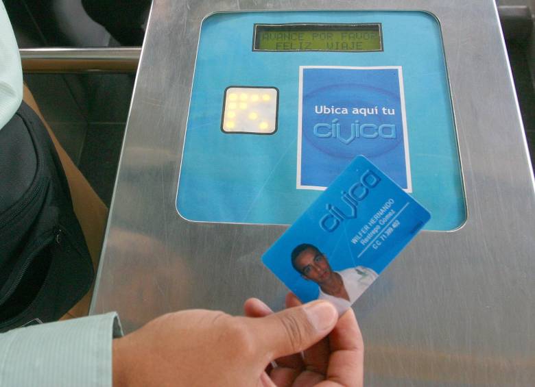 Metro instala 100 puntos para recargar la tarjeta Cívica y Al Portador