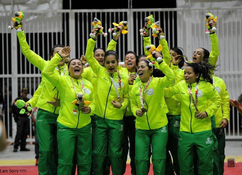 Por primera vez las antioqueñas se consagraron campeonas del fútbol de salón femenino en los Juegos.