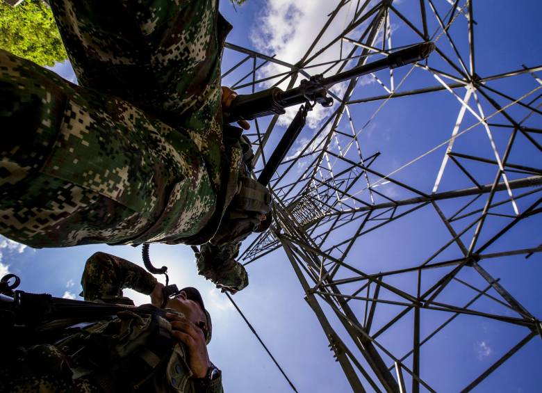 El Ejército mantiene especial vigilancia en los bienes estratégicos. FOTO JAIME PÉREZ