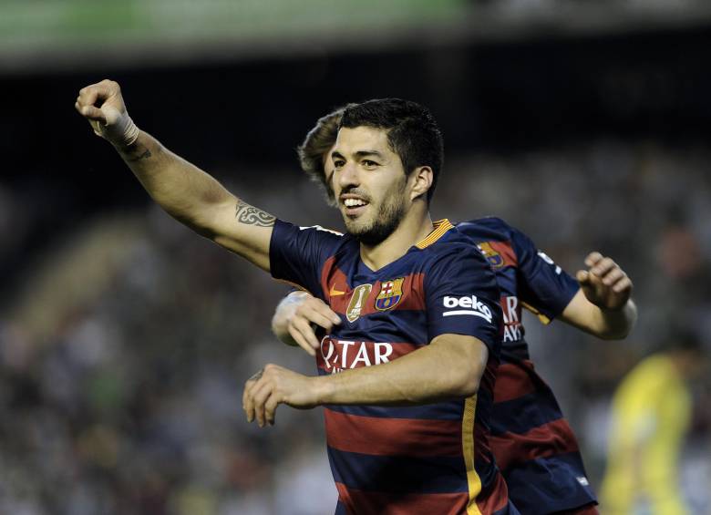 Con pase gol de Leo Messi, Luis Suárez marcó el segundo gol de Barcelona en la victoria ante el Betis. FOTO AFP 