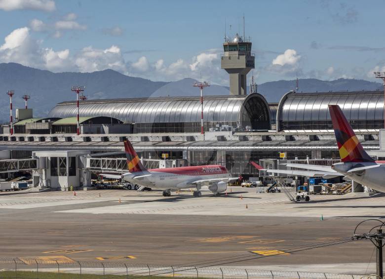 Vuelos al exterior, expectantes de reactivarse. FOTO Camilo Suarez