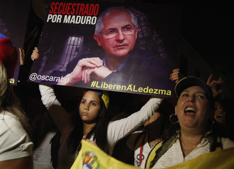 La oposición venezolana y diferentes organismos internacionales sigue reclamando la libertad de Ledezma y Leopoldo López. FOTO REUTERS.