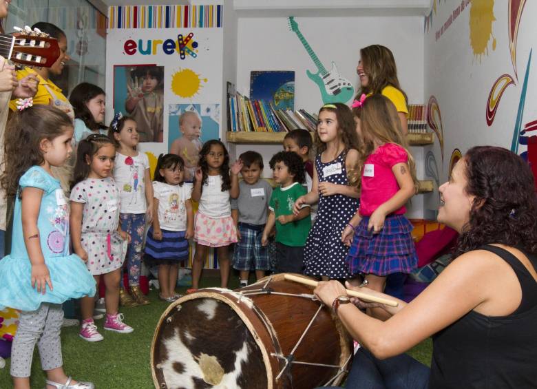 La elección de la actividad extraclase debe responder a los gustos de los niños luego de explorar varias alternativas. No debe ser una imposición de los padres. No deben ser muchas. FOTOs archivo