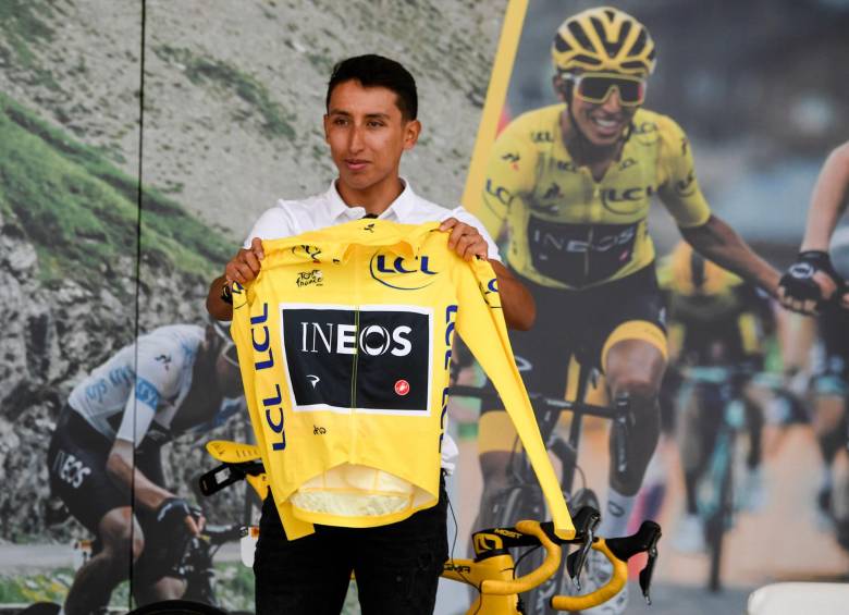 Egan Bernal habló de Nairo Quintana durante el homenaje que le hicieron en Zipaquirá. FOTO AFP