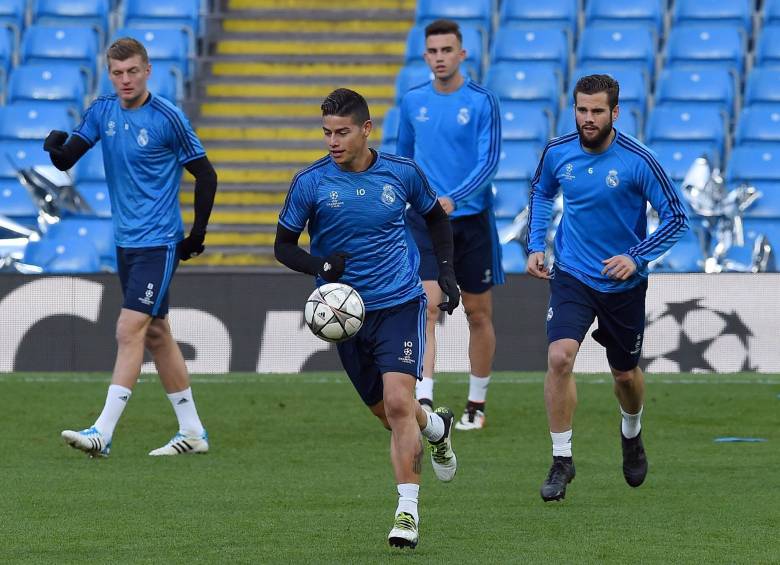 James Rodríguez apenas jugó 12 minutos en la victoria 3-2 sobre Rayo Vallecano. Está convocado para el juego ante Manchester City y sería alternativa. FOTO afp