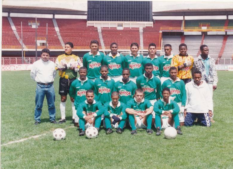 Este fue el Oro Verde de Apartadó que dirigió Jaime Arenas en la Primera C de 1994. FOTO ARCHIVO