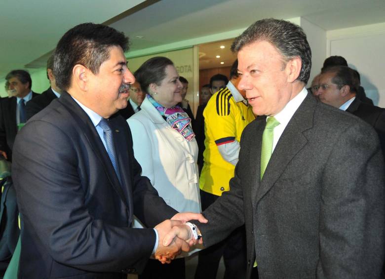 El presidente de la República, Juan Manuel Santos, afirmó que tener a al expresidente de la Federación Colombiana de Fútbol, Luis Bedoya sancionado es una vergüenza. FOTO COLPRENSA