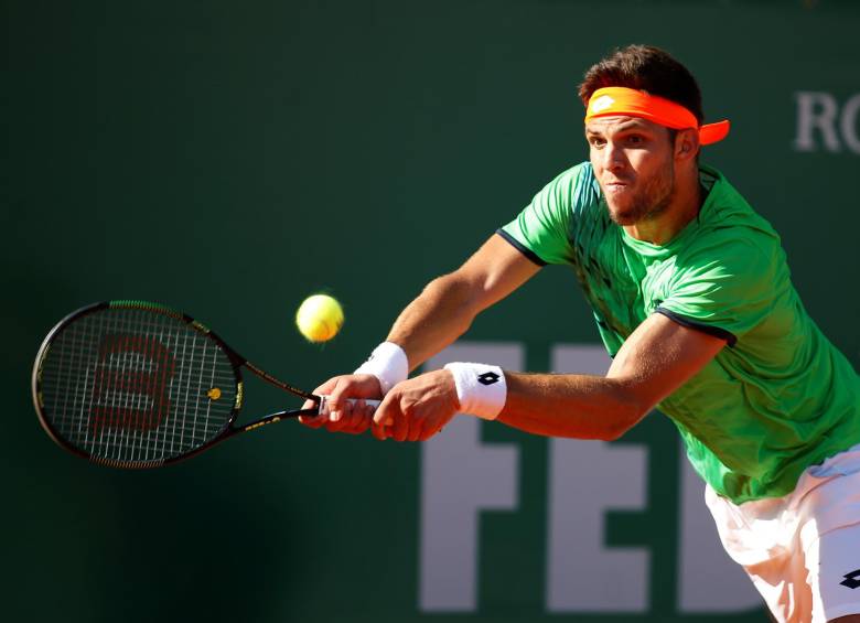 El checo Jiri Vesely, número 55 del mundo, detuvo este miércoles en la segunda ronda del torneo de tenis de Montecarlo al serbio Novak Djokovic. FOTO AP
