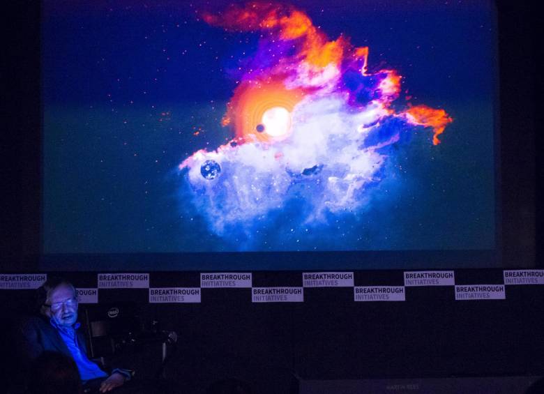 El físico británico Stephen Hawking presentó un ambicioso proyecto para encontrar en la Vía Láctea y otras cien galaxias cercanas señales de vida extraterrestre. FOTO REUTERS
