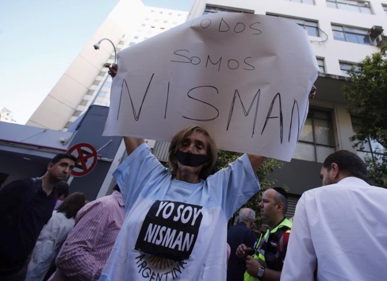 Las protestas en Buenos Aires pidiendo que se esclarezcan las circunstancias de la muerte de Alberto Nisman no se hicieron esperar. ARCHIVO 