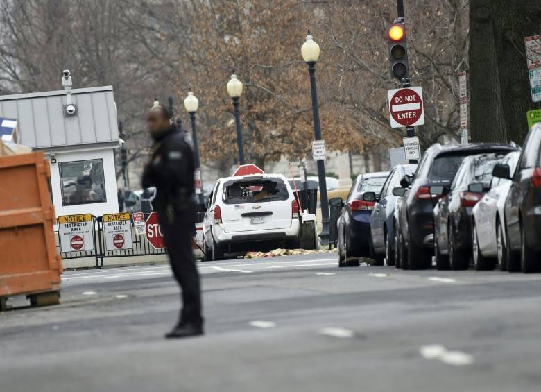 LAs autoridades acordonaron los alrededores de la Casa Blanca. FOTO AFP