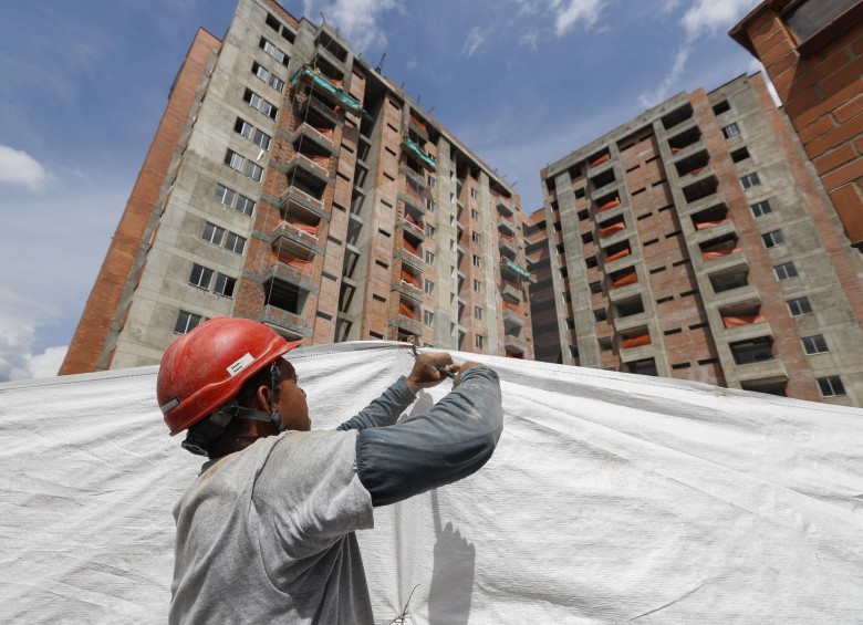 La Cámara Colombiana de la Construcción en Antioquia estima que este año se venderán 20.300 inmuebles nuevos en este departamento. Foto: Manuel Saldarriaga.
