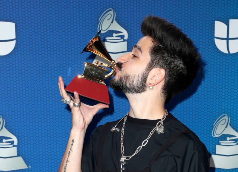 Camilo Echeverry se llevó el gramófono a Mejor canción pop, con Tutu.