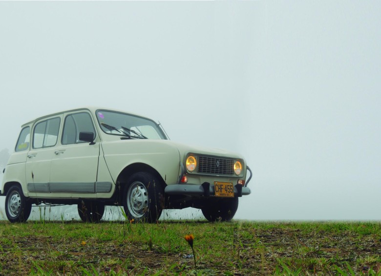 El Renault 4 en Colombia se empezó a producir en 1970. El primero en Medellín se vendió un mes después de ponerse en vitrina. Conquistó al público por precio y tamaño. FOTO cortesía sofasa