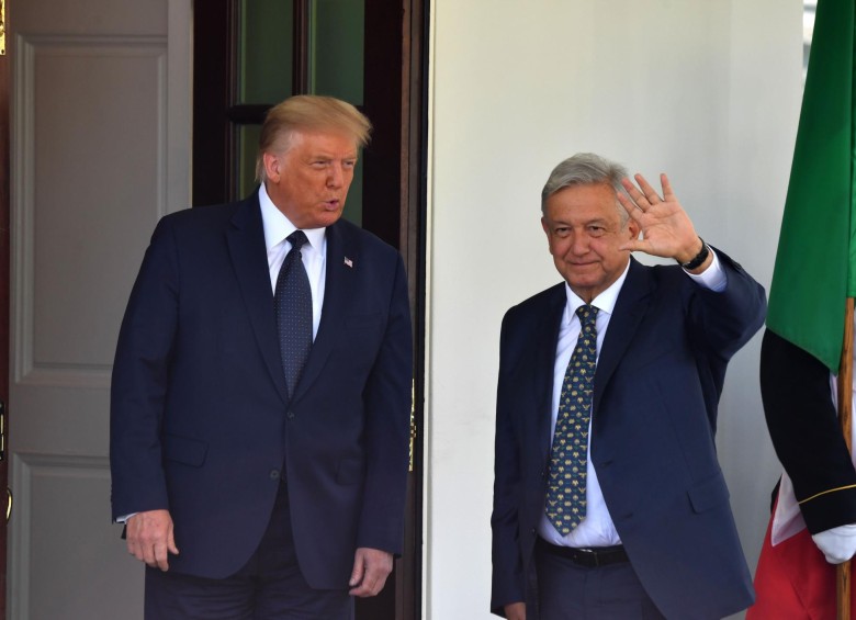 Sin tapabocas ni el tradicional apretón de manos se dio la agenda entre el presidente de Estados Unidos, Donald Trump, y el de México, Andrés Manuel López Obrador, en la Casa Blanca. FOTO AFP