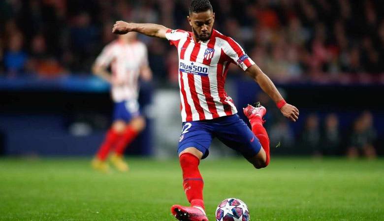 El brasileño Renan Lodi, del Atlético de Madrid, es uno de los positivos por coronaviris. FOTO AFP