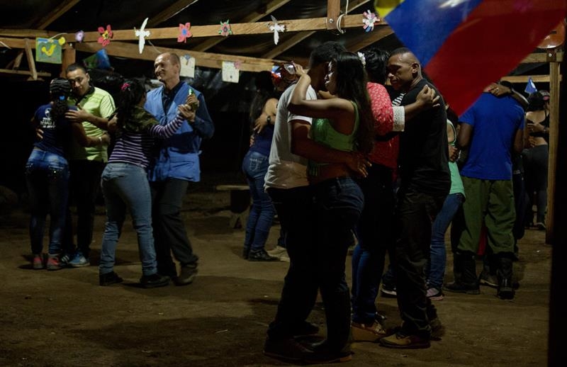 Esta imagen fue tomada el pasado 31 de diciembre en la celebración de año nuevo de las Farc en Guajira. FOTO Efe