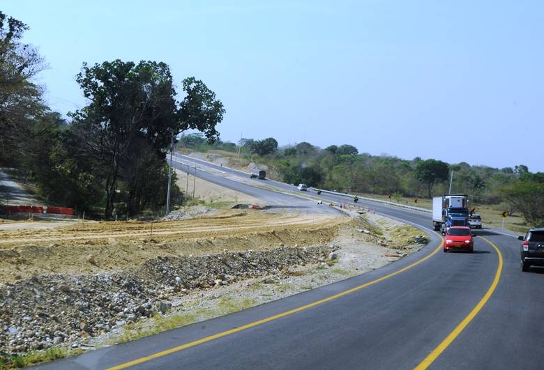Ruta del Sol - Sector II en el tramo que cruza el municipio de San Martin. FOTO: COLPRENSA
