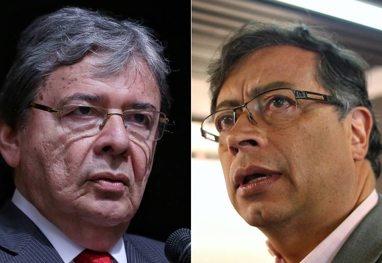 El ministro de la Defensa, Carlos Holmes Trujillo y el senador opositor, Gustavo Petro Urrego, chocan de nuevo en redes. FOTO COLPRENSA