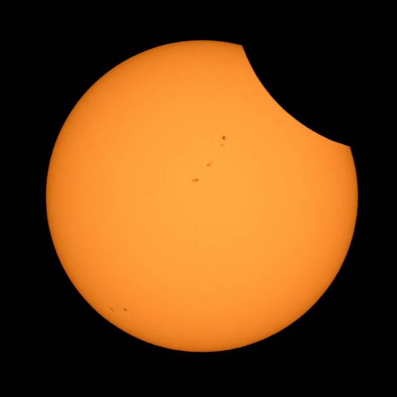 Poco más de una hora antes, el disco solar había empezado a quedar oculto por el satélite natural de la Tierra de acuerdo con la visibilidad en Oregon, en el noroeste del país. Foto: Nasa 