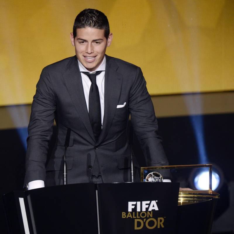 James Rodríguez recibió el Premio Puskás por el mejor gol 2014.