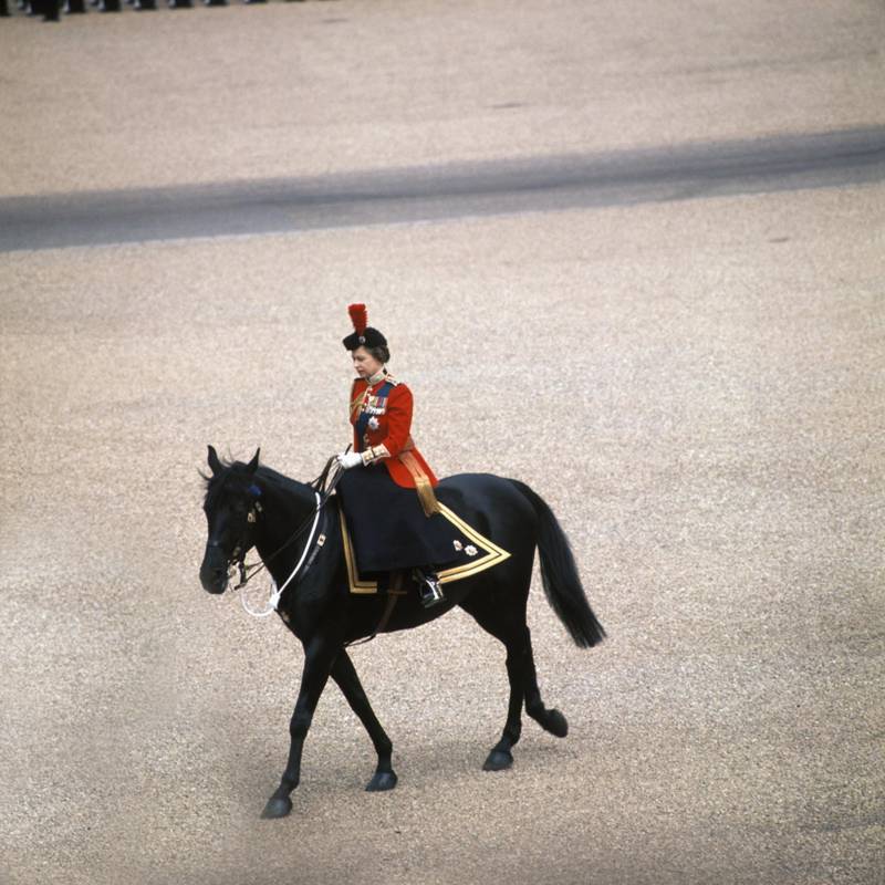 Imagen de 1976. La reina ha sido muy aficionada a los caballos. FOTO Archivo