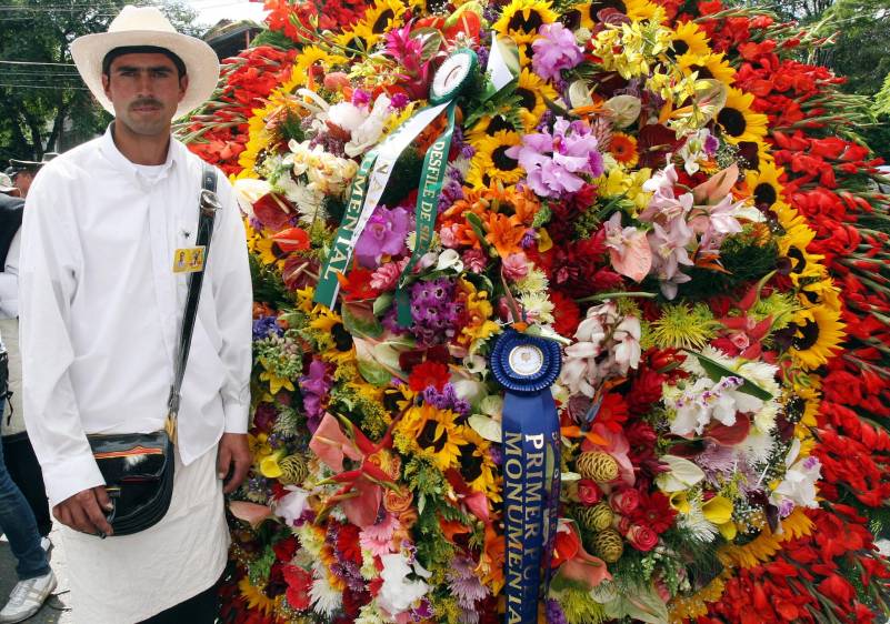 Primer puesto en la categoría Silleta Monumental en 2007. Gabriel Jaime Atehortúa Gallego usó 45 tipos de flores diferentes. 