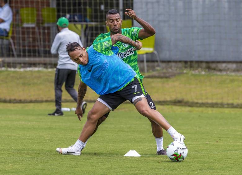 El sábado pasado, Nacional tuvo un doble amistoso ante Envigado, de 60 minutos. Actuaron en total 22 jugadores, incluyendo tres de los cuatro refuerzos, salvo Cucchi y Muñoz. FOTO juan a. sánchez