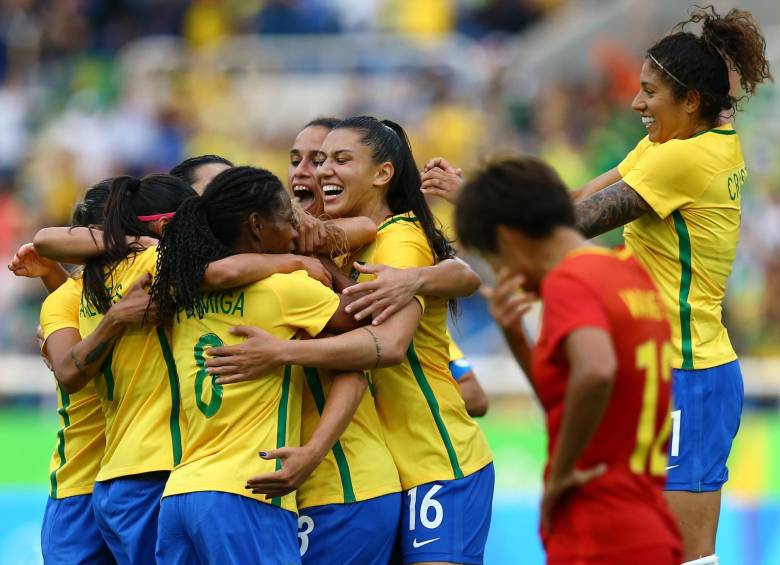 Brasil, una de las selecciones favoritas para quedarse con el título arrancó con triunfo en la ruta Olímpica. FOTO Reuters