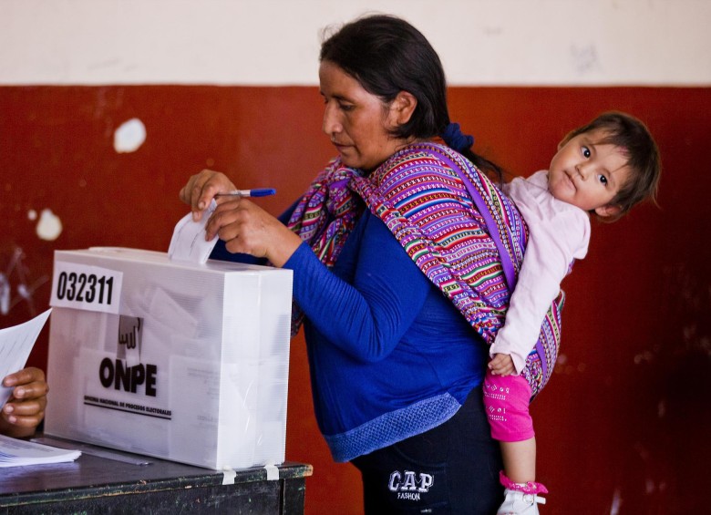 En una contienda bastante reñida por el segundo lugar, la mayoría de peruanos eligió al ya conocido fujimorismo. No obstante, el 5 de junio, en segunda ronda, decidirán al candidato definitivo. FOTO AP