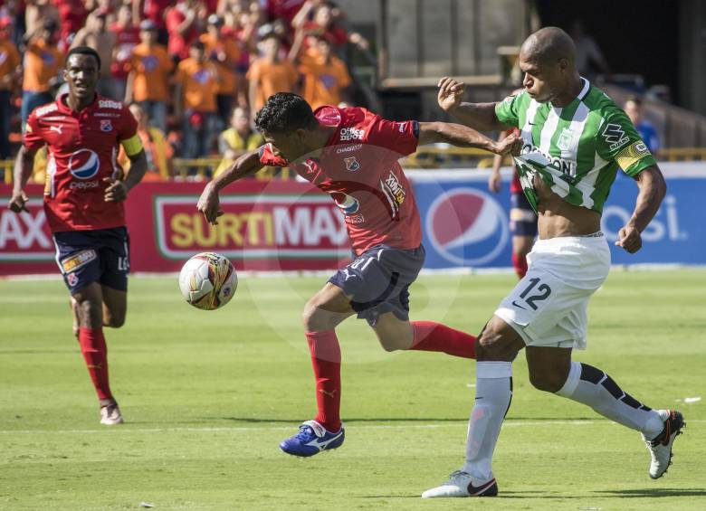 Alexis Henríquez espera ser titular mañana. Está entre los planes del técnico Rueda para reaparecer en Copa Libertadores. Ayer hubo entrenamiento a doble jornada. FOTO Róbinson Sáenz