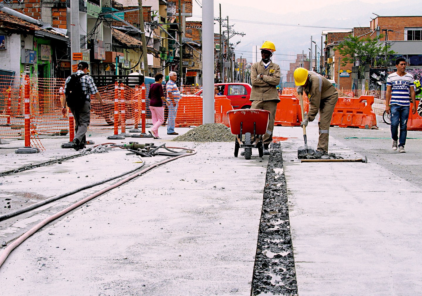 La ruta del tranvía tendrá una extensión de 4.3 kilómetros. Irá desde la estación del metro San Antonio hasta el barrio Alejandro Echavarría. FOTO RÓBINSON SÁENZ